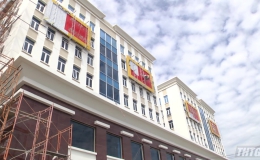 Chủ tịch UBND tỉnh kiểm tra tiến độ công trình Trung tâm phục vụ hành chính công tỉnh Tiền Giang