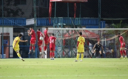 Tấn Sinh ghi bàn từ chấm 11 mét, U23 Việt Nam vẫn bại trận trước Bahrain