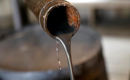 Giá dầu thô tại Mỹ giảm xuống mức kỷ lục trong vòng 18 năm