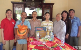 Ni viện Tịnh Nghiêm trao tặng nhà tình thương cho các gia đình khó khăn