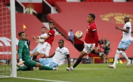 “Thần đồng” giải cứu, Man United bay thẳng Top 3 Ngoại hạng