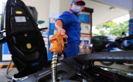Xăng dầu đồng loạt tăng giá, cao nhất tăng gần 400 đồng/lít