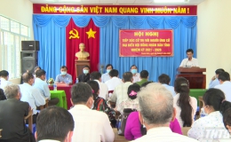 Chủ tịch UBND tỉnh trình bày chương trình hành động với cử tri xã Thanh Bình, huyện Chợ Gạo