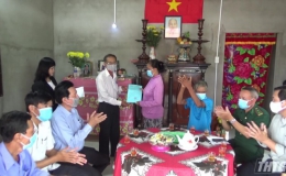 Đồn Biên phòng Kiểng Phước trao nhà “Đại đoàn kết” tại huyện Gò Công Đông