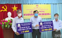 Ủy ban Mặt trận Tổ quốc Việt Nam tỉnh Tiền Giang tiếp nhận kinh phí ủng hộ phòng chống Covid-19