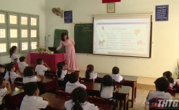 Ngành Giáo dục Đào tạo Tiền Giang bồi dưỡng sử dụng sách giáo khoa lớp 2 cho giáo viên