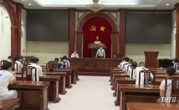 Chủ tịch UBND tỉnh gặp gỡ lực lượng y tế chi viện cho Tiền Giang