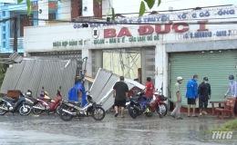 Lốc xoáy gây thiệt hại nhiều căn nhà tại xã Tân Trung, Thị xã Gò Công