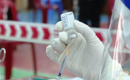 Tiền Giang tiếp nhận 14.000 liều vắc-xin Covid-19 theo phân bổ của Bộ Y tế