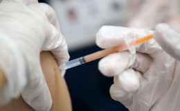 WHO khuyến nghị tiêm mũi vaccine ngừa Covid-19 tăng cường cho người suy giảm miễn dịch