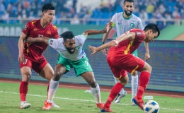 HLV trưởng đội tuyển Ả Rập Saudi nói gì về “10 phút cuối khó khăn” với tuyển Việt Nam?
