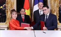 Thủ tướng Phạm Minh Chính và Thủ tướng Pháp Jean Castex chứng kiến ký nhiều thỏa thuận hợp tác