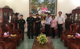 Phó Chủ tịch UBND tỉnh chúc mừng Bệnh viện Quân y 120 nhân Ngày Thầy thuốc Việt Nam