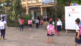 Chuyên dề 24.2 – Tân Phú Đông chuẩn bị tốt các điều kiện cho học sinh đi học trực tiếp tại trường.