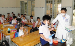 CDC Tiền Giang tổ chức tẩy giun miễn phí cho học sinh Tiểu học