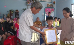 Gò Công Đông trao tặng 4 căn nhà tình thương cho học sinh khó khăn