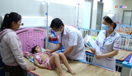 Tấm lòng của những Thầy thuốc tại Khoa Nhi Bệnh viện đa khoa Tiền Giang.