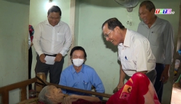 Ông Nguyễn Văn Danh – Bí thư Tỉnh ủy Tiền Giang thăm gia đình chính sách ở Huyện Châu Thành
