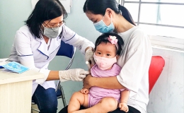 Thiếu vaccine tiêm chủng, trẻ đối diện nguy cơ gì?