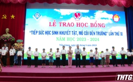 Tiền Giang trao học bổng Tiếp sức trẻ khuyết tật, mồ côi đến trường năm học 2023 – 2024