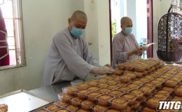 Ni viện Tịnh Nghiêm sản xuất trên 15.000 chiếc bánh Trung thu