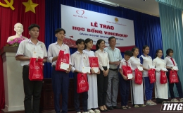Tập đoàn Vingroup trao học bổng cho 90 học sinh Tiền Giang có hoàn cảnh đặc biệt khó khăn