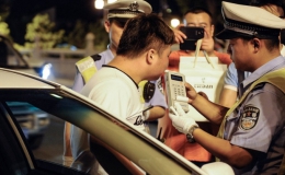 Trung Quốc giảm nhẹ hình phạt về sử dụng rượu bia khi lái xe