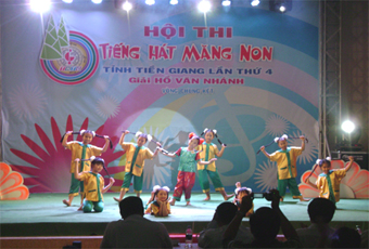 Hội thi Tiếng hát Măng  non tỉnh  Tiền Giang lần  thứ 4 năm 2013 – giải  Hồ Văn  Nhánh vào vòng chung kết