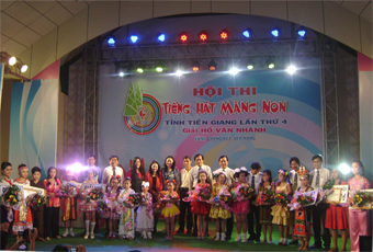 Chung kết xếp hạng và trao thưởng Hội thi Tiếng hát Măng non tỉnh Tiền Giang lần 4/2013 – giải Hồ Văn Nhánh