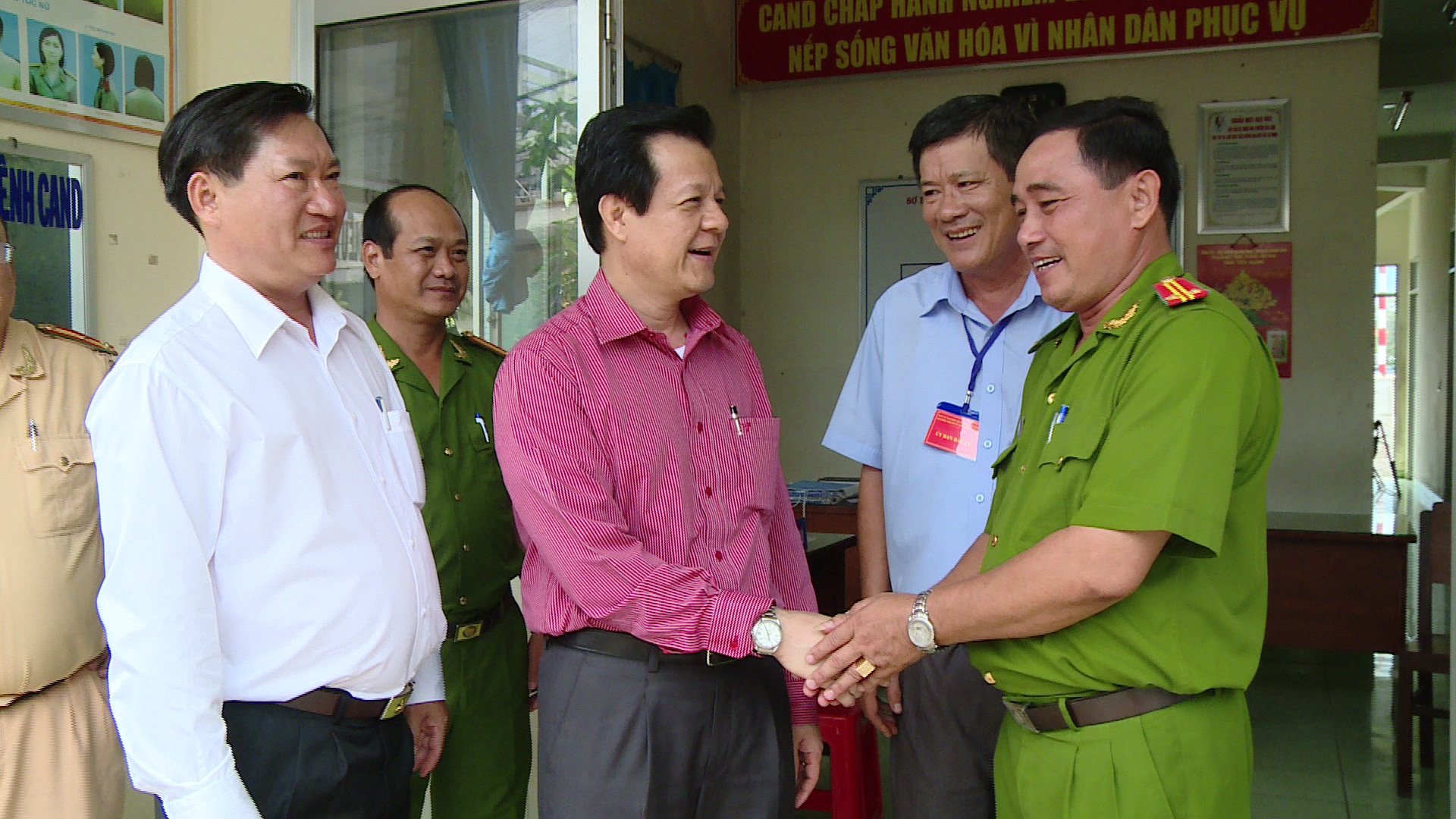 Lãnh đạo tỉnh Tiền Giang kiểm tra tiến độ bầu cử tại một số địa phương trên địa bàn tỉnh.