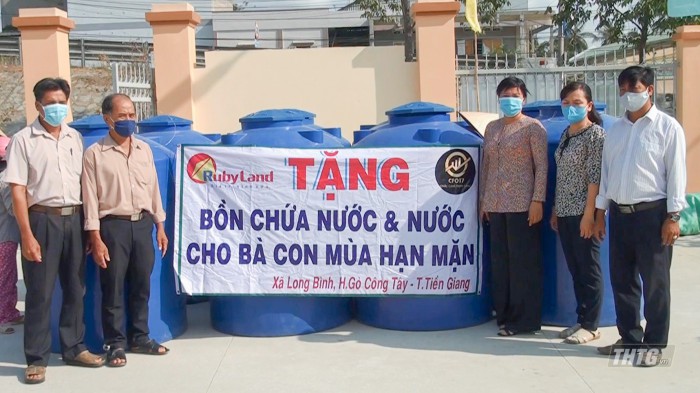Tang bon chua nuoc 1