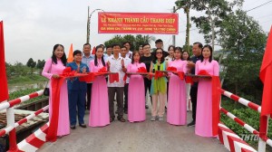 Thị trấn Bình Phú khánh thành cầu giao thông