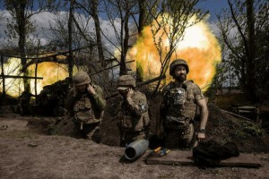 Vũ khí hạng nặng phương Tây quyết định thời điểm phản công của Ukraine