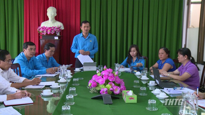 Công đoàn Viên chức Tiền Giang lấy ý kiến về công tác nhân sự cho Đại hội nhiệm kỳ mới