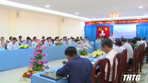 Chủ tịch UBND tỉnh Tiền Giang Nguyễn Văn Vĩnh làm việc với huyện Tân Phú Đông