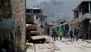 Tiếng súng bao trùm đường phố, thủ đô của Haiti rơi vào hoảng loạn