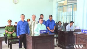 Tòa án Tân Phước xét xử đối tượng thuê giang hồ chém chồng