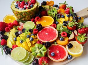 Lý do bạn nên ăn trực tiếp trái cây tươi thay vì uống nước ép