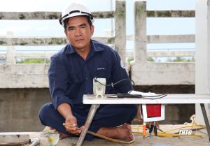 Người công nhân có nhiều sáng kiến vận hành cống ngăn mặn độc đáo