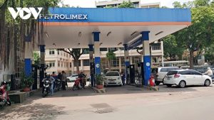 Giá xăng dầu giảm tiếp từ 15h00 chiều 17/4